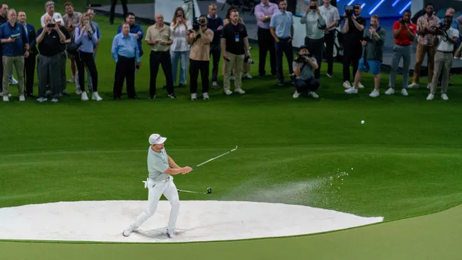 而在另一边 而在另一边